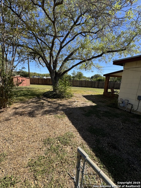 Image 4 of 23 For 5247 Village Glen