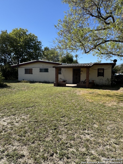 Image 7 of 23 For 5247 Village Glen