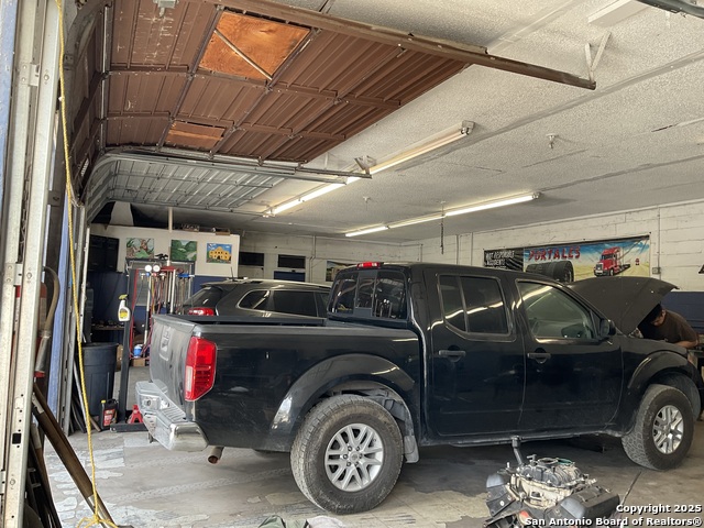 Listing photo id 11 for 1414 Zarzamora N