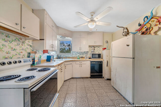 Listing photo id 12 for 1531 Lawndale