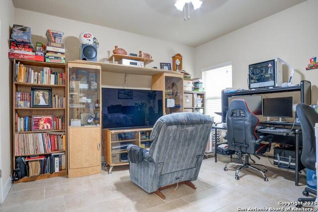 Image 19 of 30 For 9019 Monument Parke