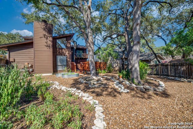 Image 24 of 25 For 8822 Wickersham