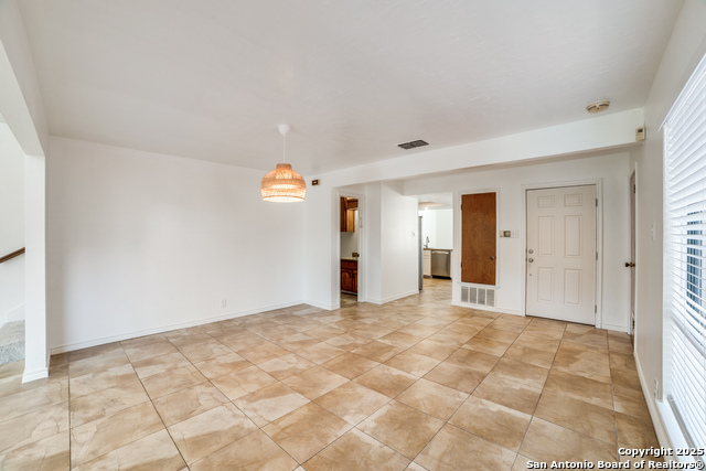 Image 4 of 25 For 8822 Wickersham