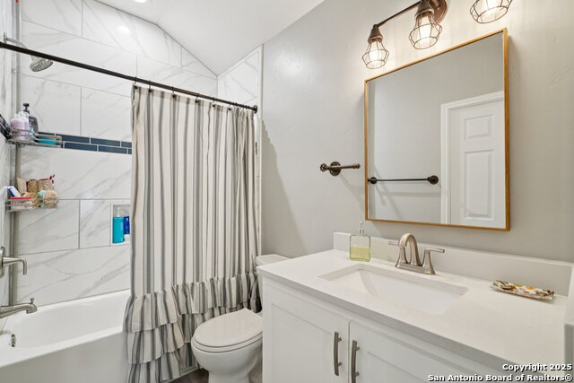 Image 12 of 28 For 636 Skyline Dr