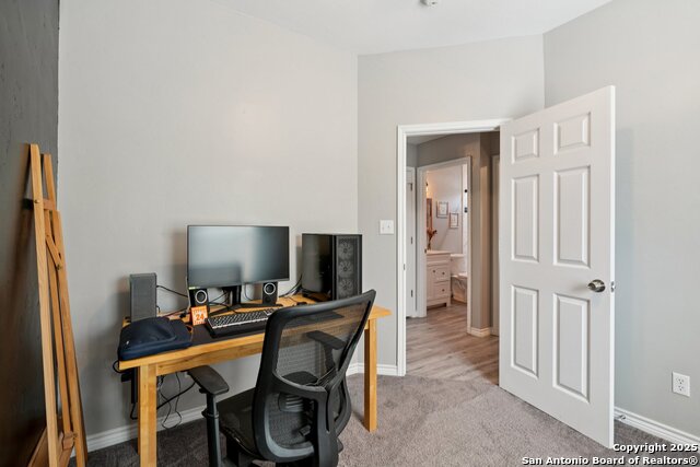 Image 15 of 28 For 636 Skyline Dr