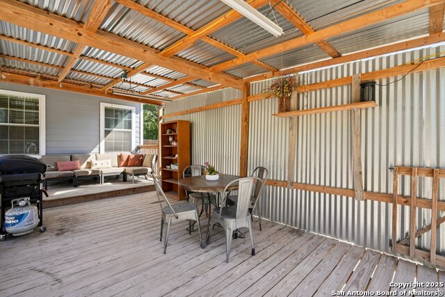 Image 20 of 28 For 636 Skyline Dr