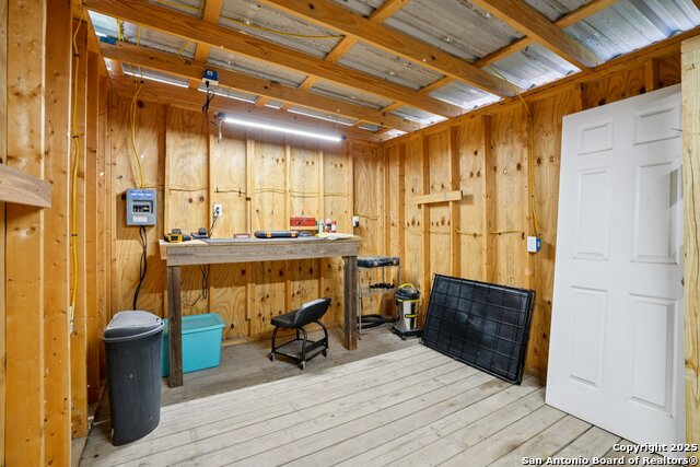 Image 23 of 28 For 636 Skyline Dr