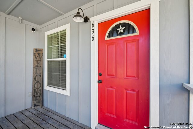 Image 3 of 28 For 636 Skyline Dr