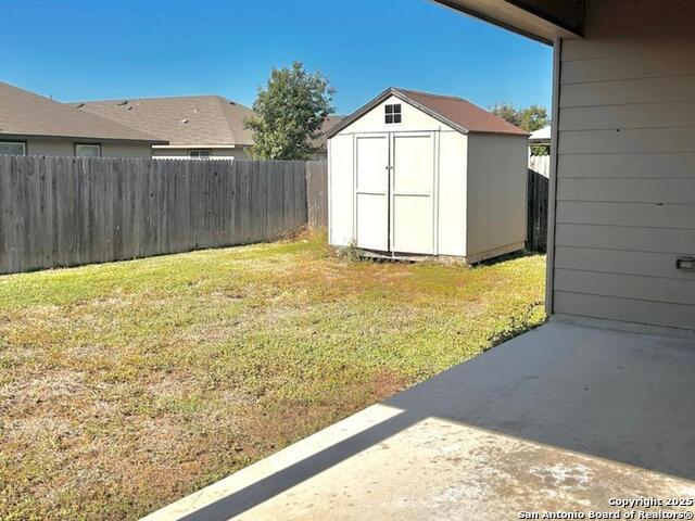 Image 4 of 24 For 3915 Goliad Ford