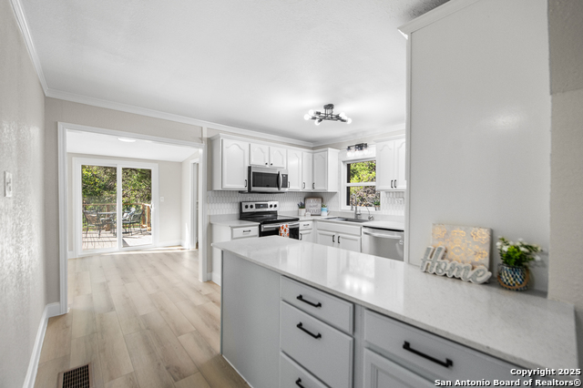 Image 7 of 31 For 1230 Echo Meadow