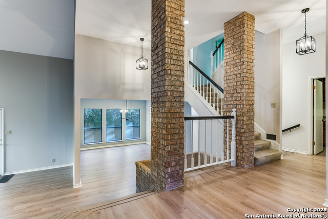 Image 2 of 26 For 15558 Clover