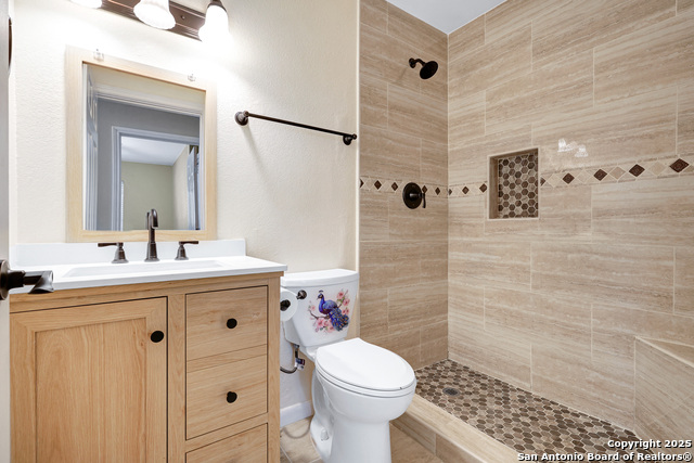 Listing photo id 15 for 5207 Galahad