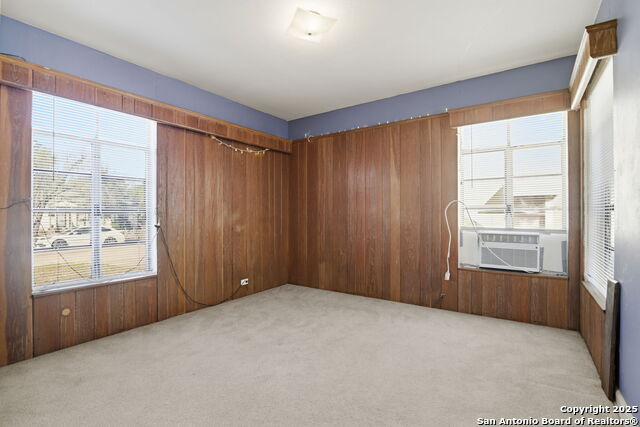 Image 13 of 18 For 2742 Craig Pl W