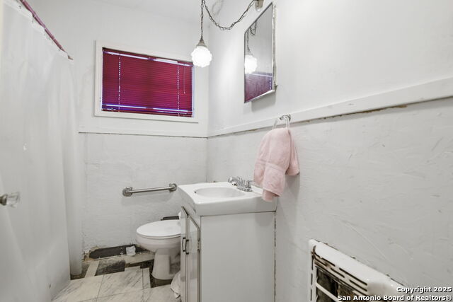 Image 14 of 18 For 2742 Craig Pl W