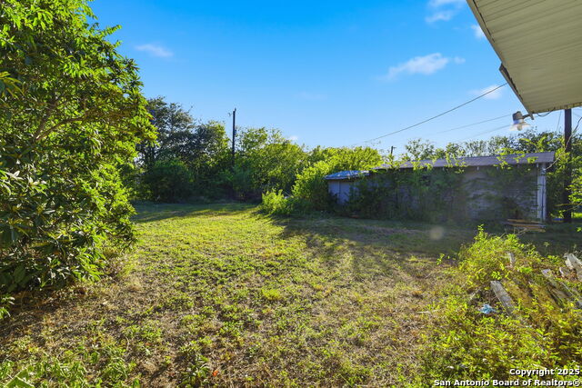 Image 15 of 18 For 2742 Craig Pl W