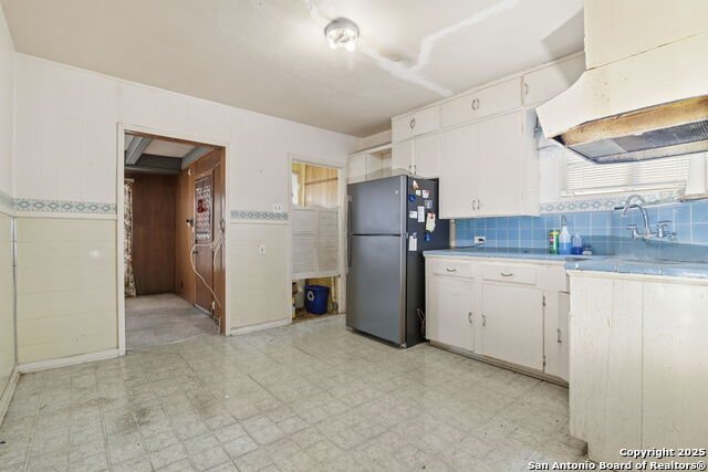 Image 6 of 18 For 2742 Craig Pl W