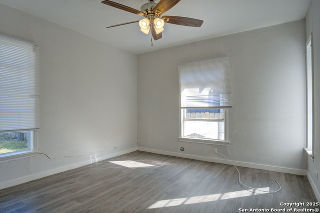 Image 12 of 22 For 2375 Burnet  