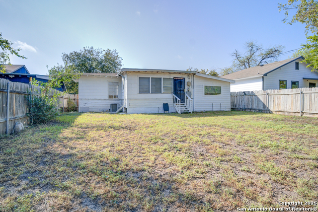 Image 20 of 22 For 2375 Burnet  