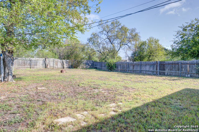 Image 22 of 22 For 2375 Burnet  