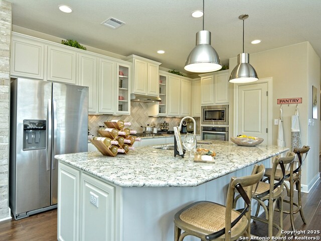 Image 5 of 11 For 11806 Hackford