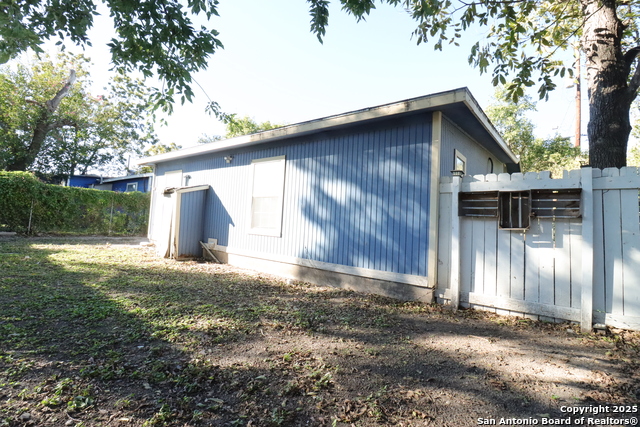 Image 15 of 22 For 164 Grapeland