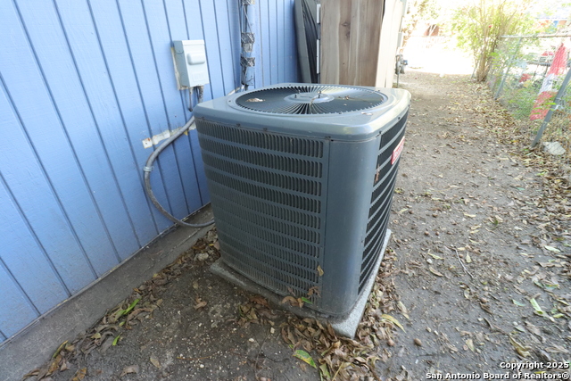 Image 19 of 22 For 164 Grapeland