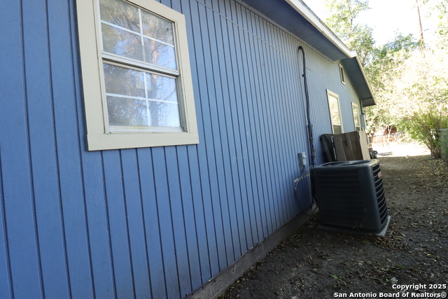 Image 20 of 22 For 164 Grapeland