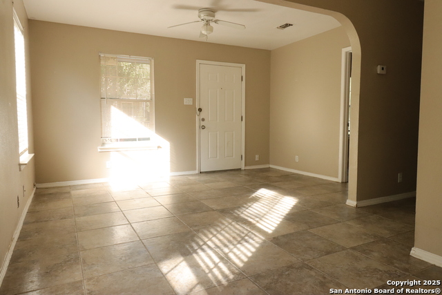 Image 3 of 22 For 164 Grapeland