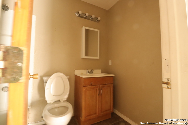 Image 4 of 22 For 164 Grapeland