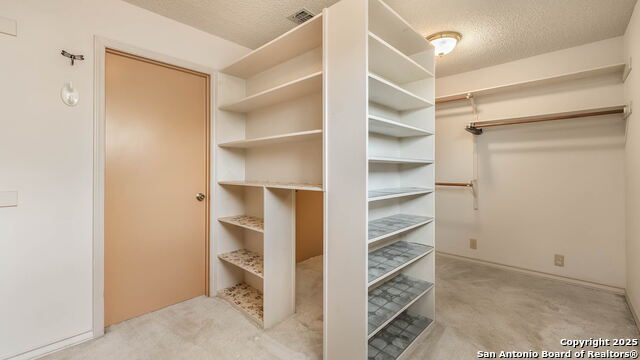 Image 11 of 32 For 642 Lakebreeze