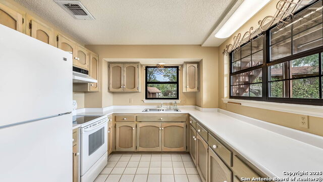 Image 13 of 32 For 642 Lakebreeze