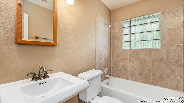 Image 8 of 32 For 642 Lakebreeze