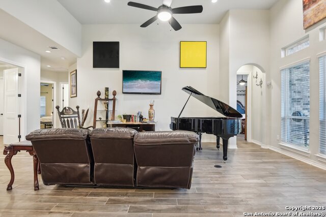 Image 9 of 42 For 14536 Gold Rush Pass