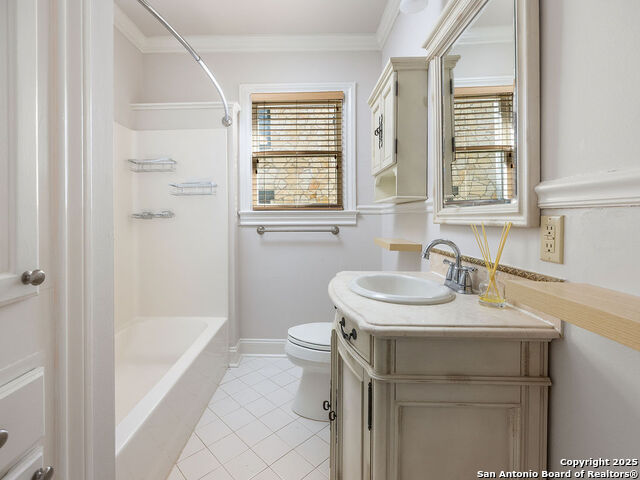 Image 15 of 48 For 217 Rosewood E