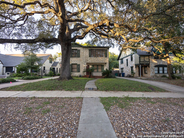 Image 3 of 48 For 217 Rosewood E