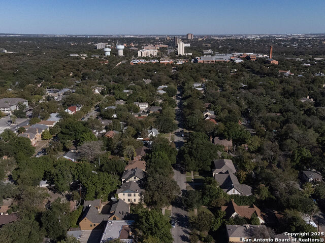 Image 45 of 48 For 217 Rosewood E