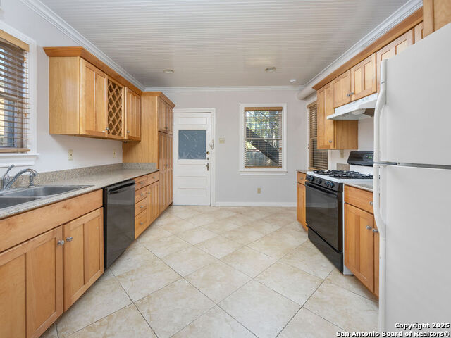 Image 8 of 48 For 217 Rosewood E