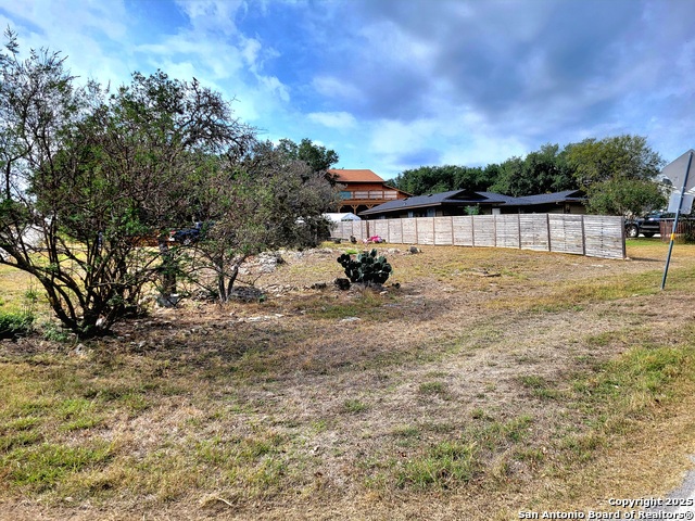Details for 2566 Glenn Dr, Canyon Lake, TX 78133