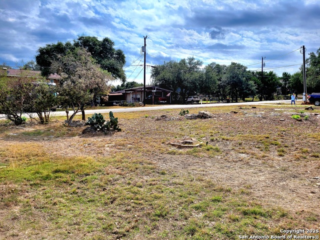 Image 2 of 5 For 2566 Glenn Dr