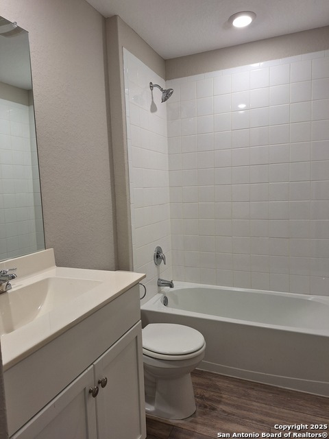 Image 14 of 15 For 1305 Almond