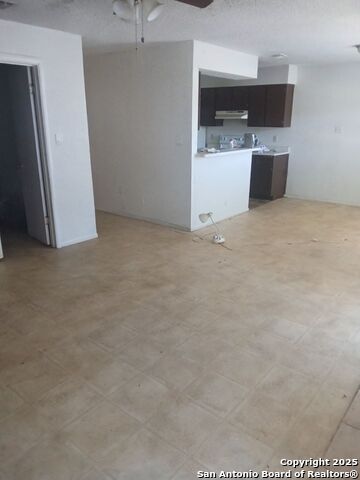 Image 3 of 8 For 7509 Windsor Oaks