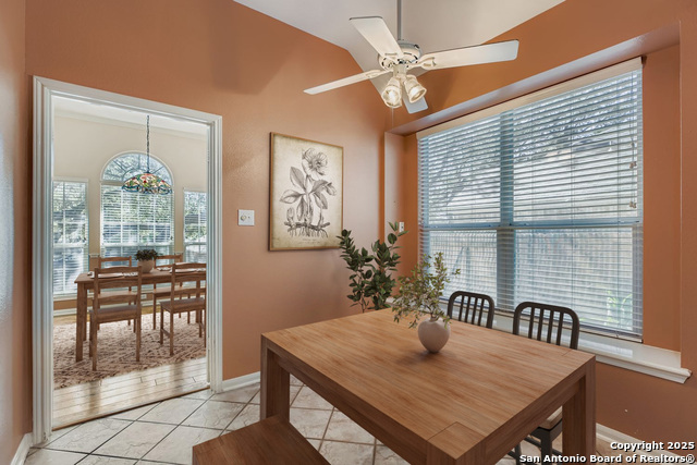 Listing photo id 9 for 1111 Crystal Spring