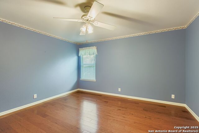 Listing photo id 14 for 1111 Crystal Spring