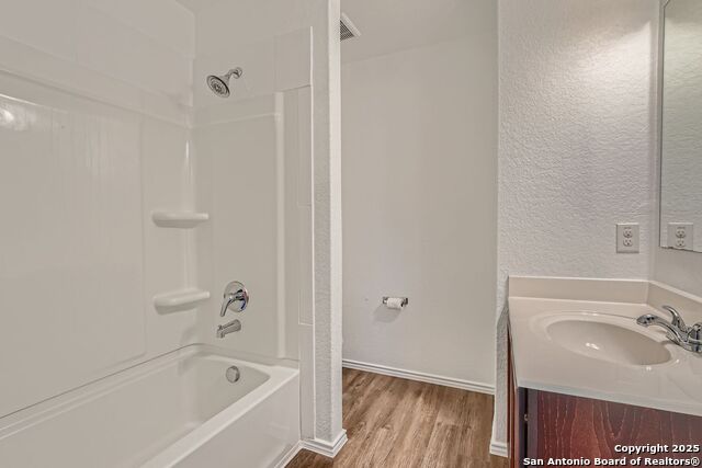 Image 24 of 30 For 15111 Pandion