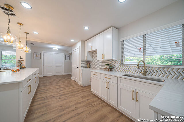 Image 17 of 34 For 3035 Woodcliffe