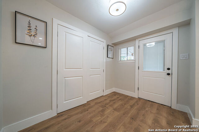 Image 19 of 34 For 3035 Woodcliffe