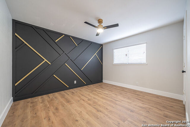 Image 24 of 34 For 3035 Woodcliffe