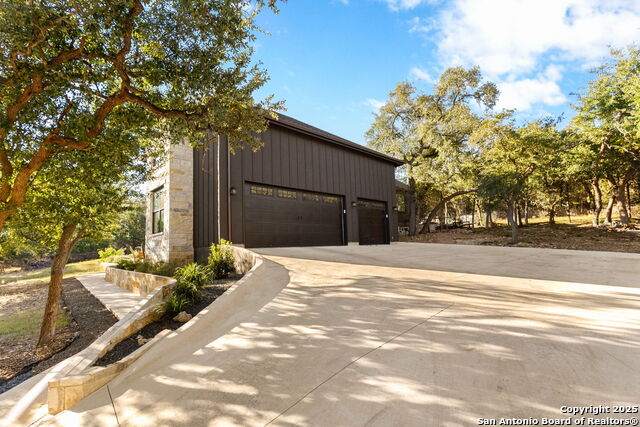 Image 42 of 49 For 1341 Merlot