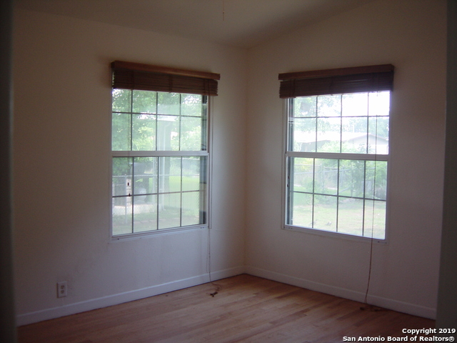 Image 9 of 15 For 442 Sharon Dr