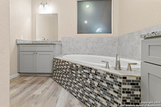 Listing photo id 33 for 703 Petaluma Blvd W